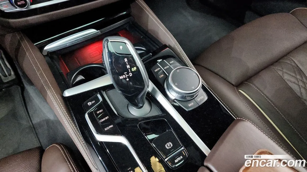 BMW 5-Series 2022 из KR, фото 8