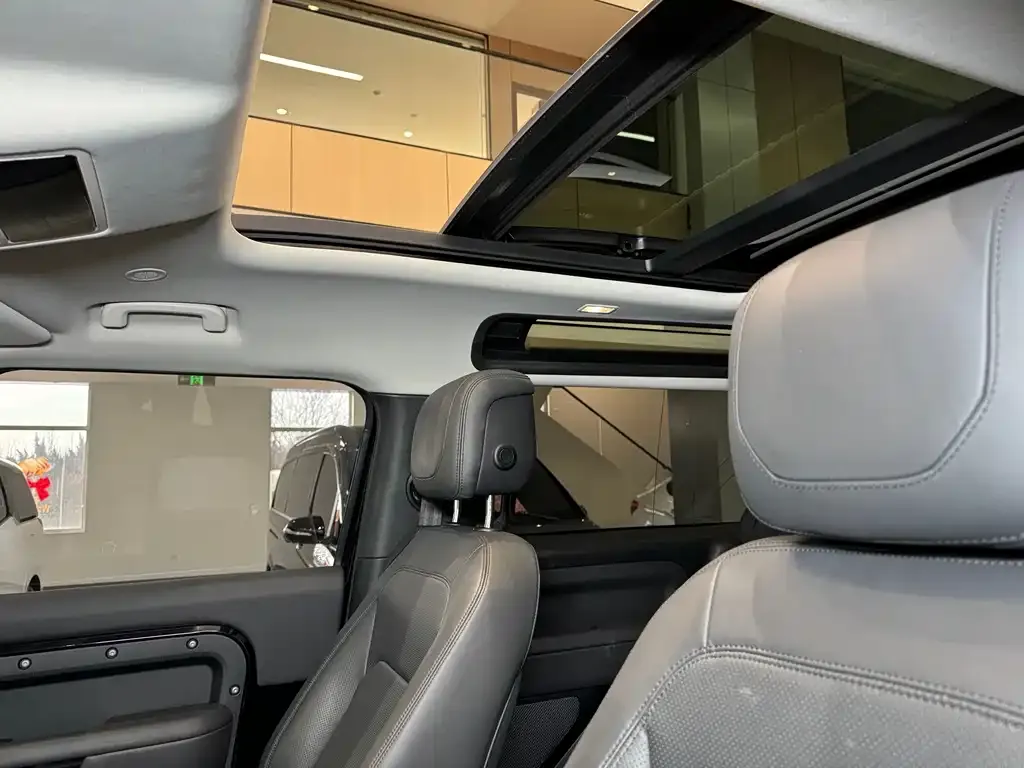 Land Rover Defender 2023 из CN, фото 4