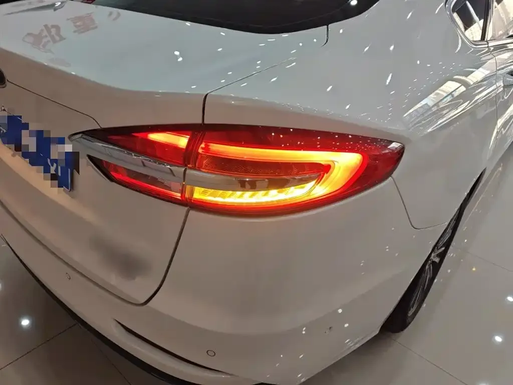 Ford Mondeo 2021 из CN, фото 6