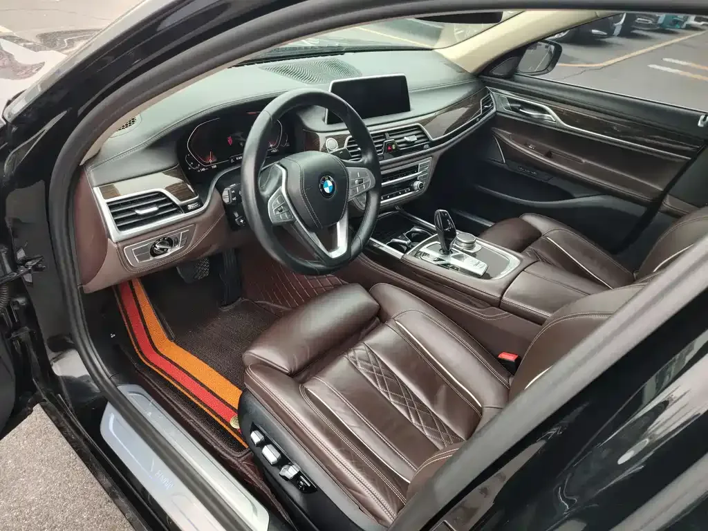 BMW 7 Series 2022 из CN, фото 5