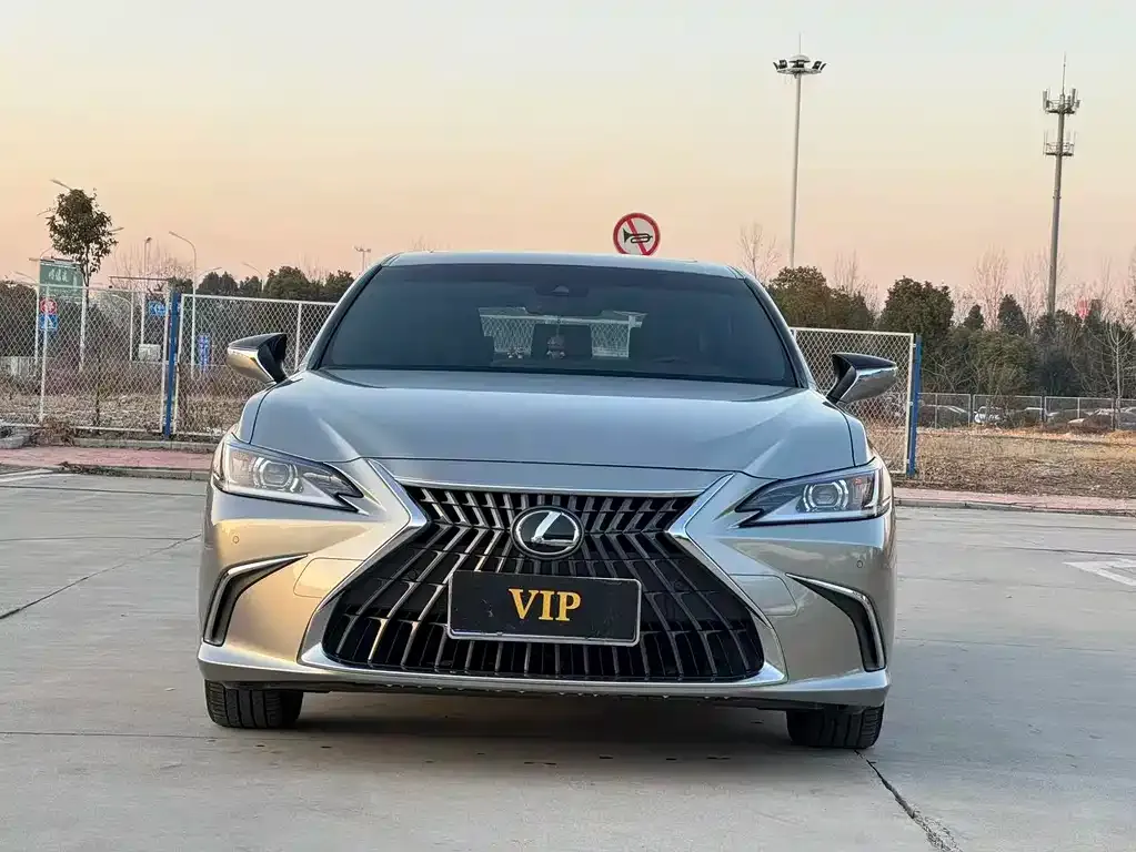 Lexus ES 2024 из CN, фото 3