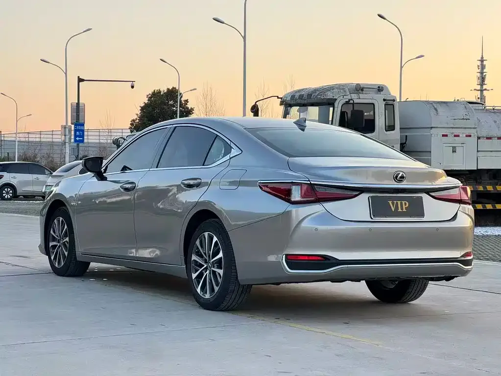 Lexus ES 2024 из CN, фото 7