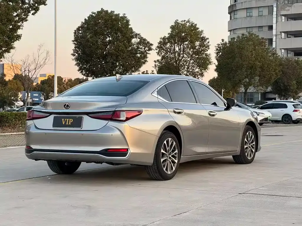 Lexus ES 2024 из CN, фото 6