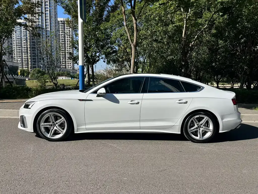 Audi A5 (Import) 2023 из CN, фото 8