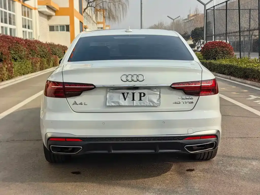 Audi A4L 2021 из CN, фото 5