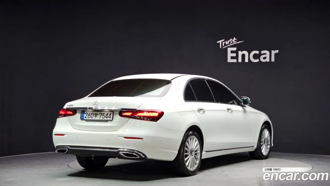 Mercedes-Benz E-Class 2022 из KR, фото 4