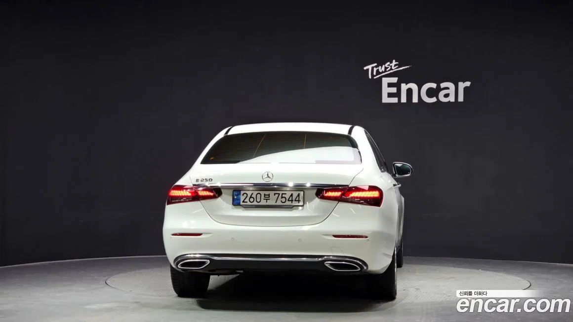 Mercedes-Benz E-Class 2022 из KR, фото 3