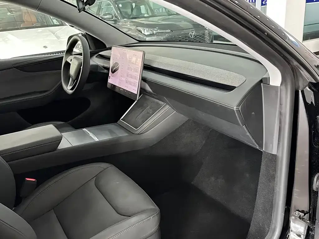Tesla Model Y 2025 из CN, фото 6