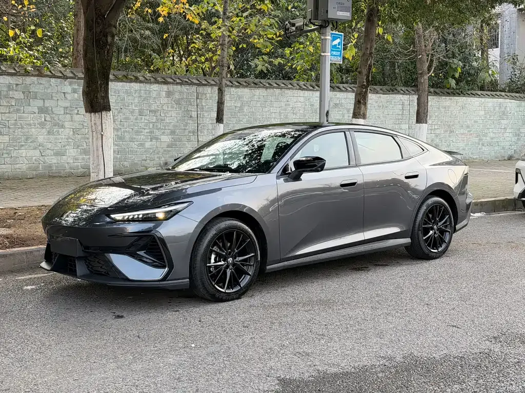 Changan UNI-V 2026 из CN, фото 1