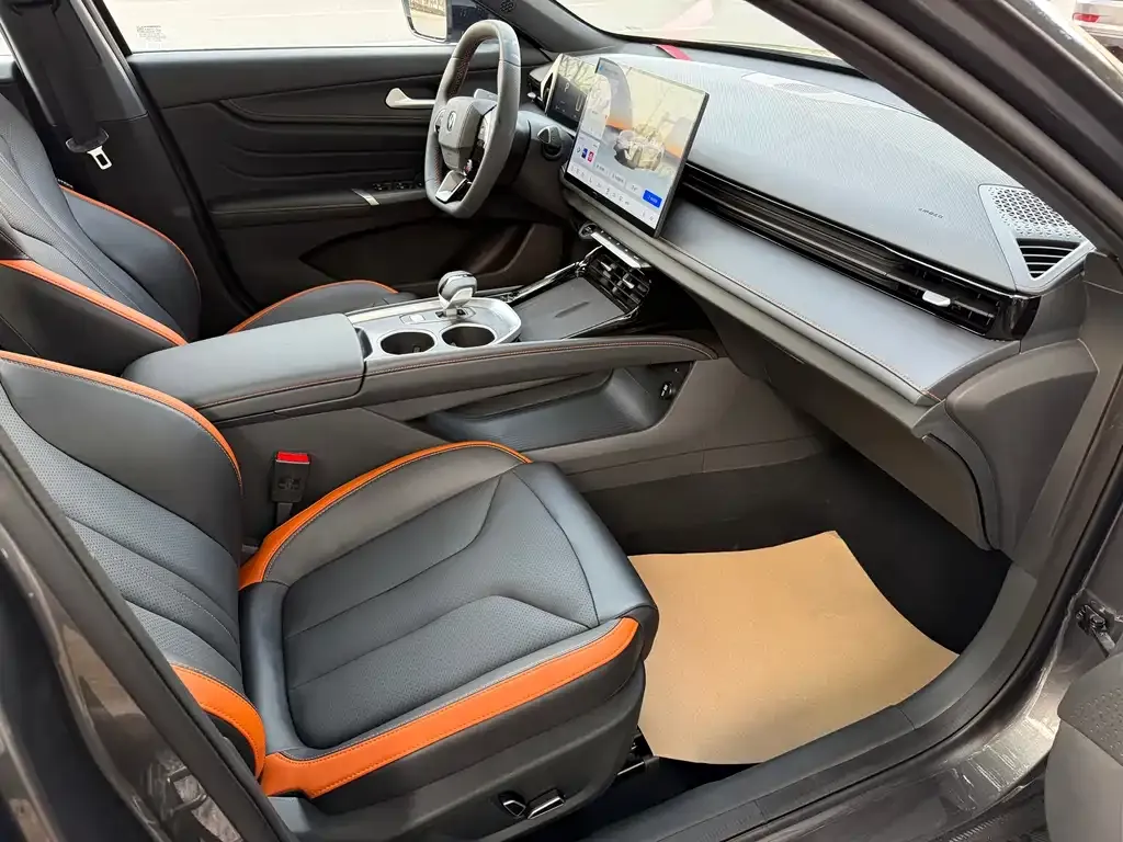 Changan UNI-V 2026 из CN, фото 4