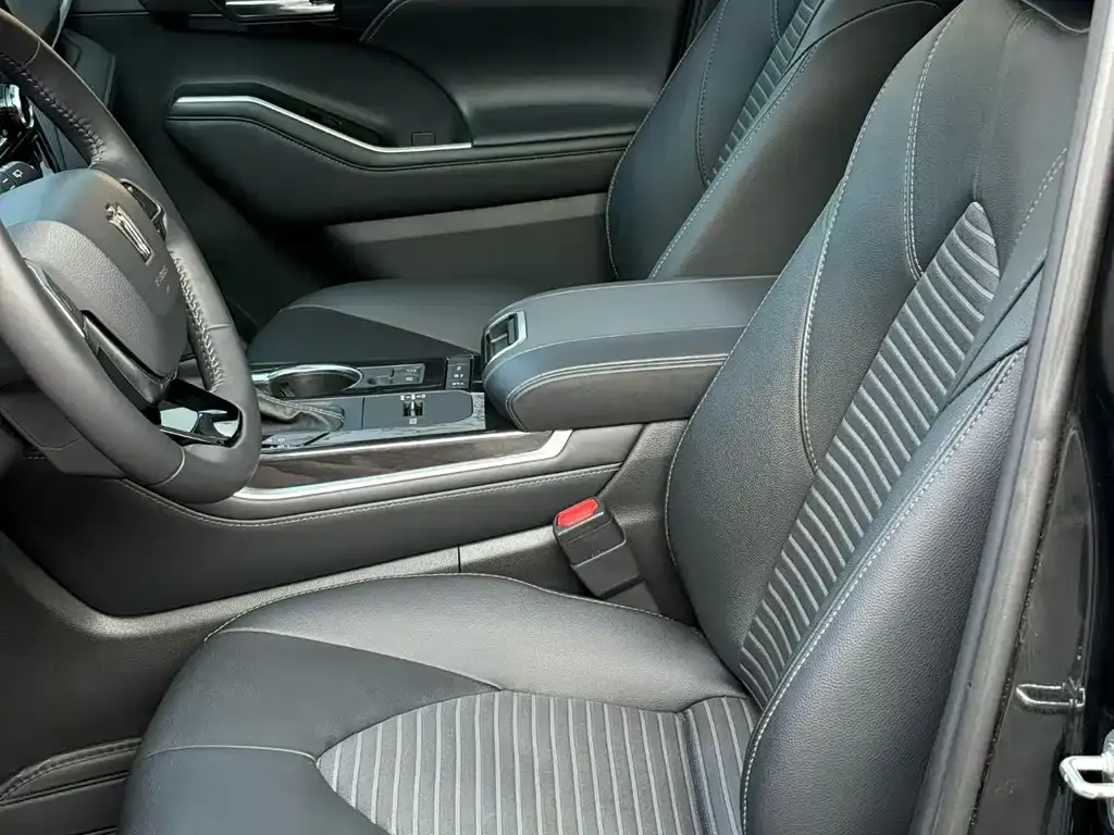Toyota Crown Kluger 2022 из CN, фото 6