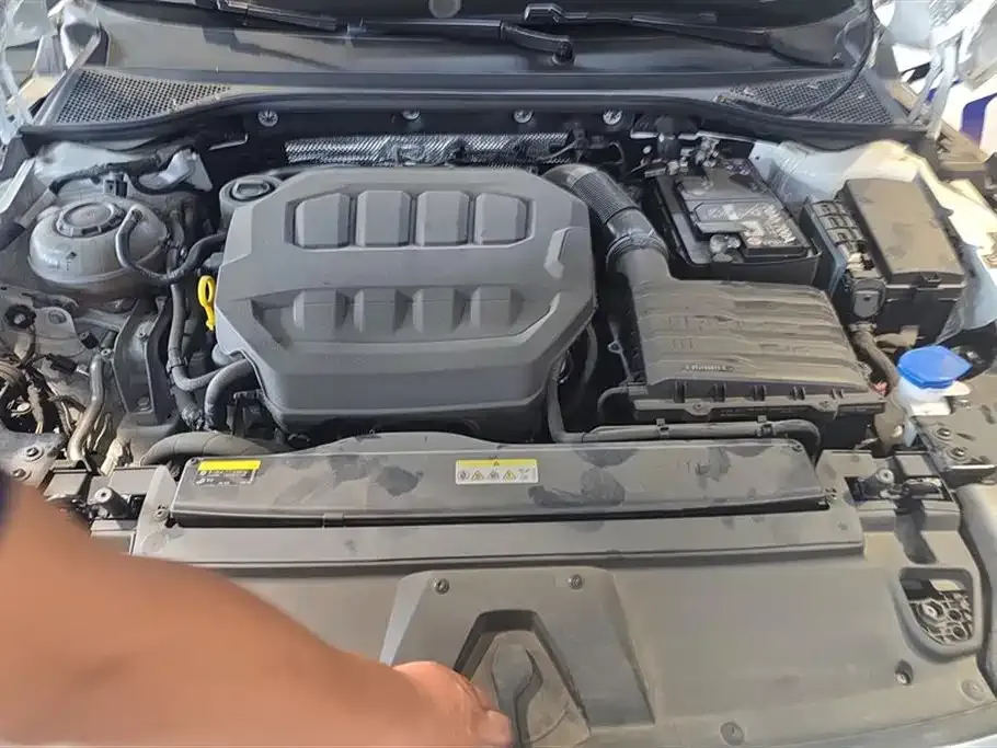 Volkswagen CC 2023 из CN, фото 10