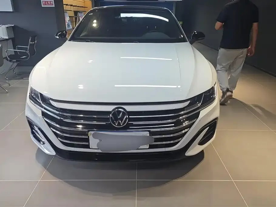 Volkswagen CC 2023 из CN, фото 4