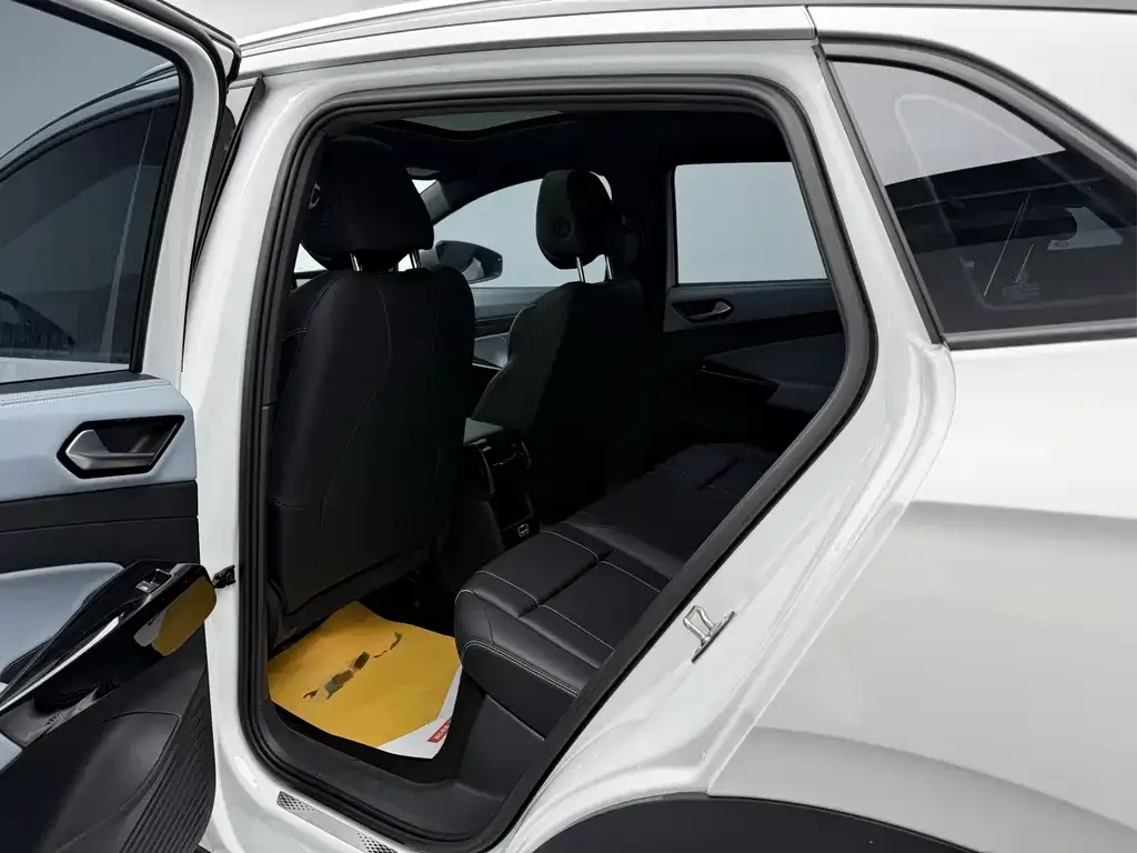 Volkswagen ID.4 X 2024 из CN, фото 8