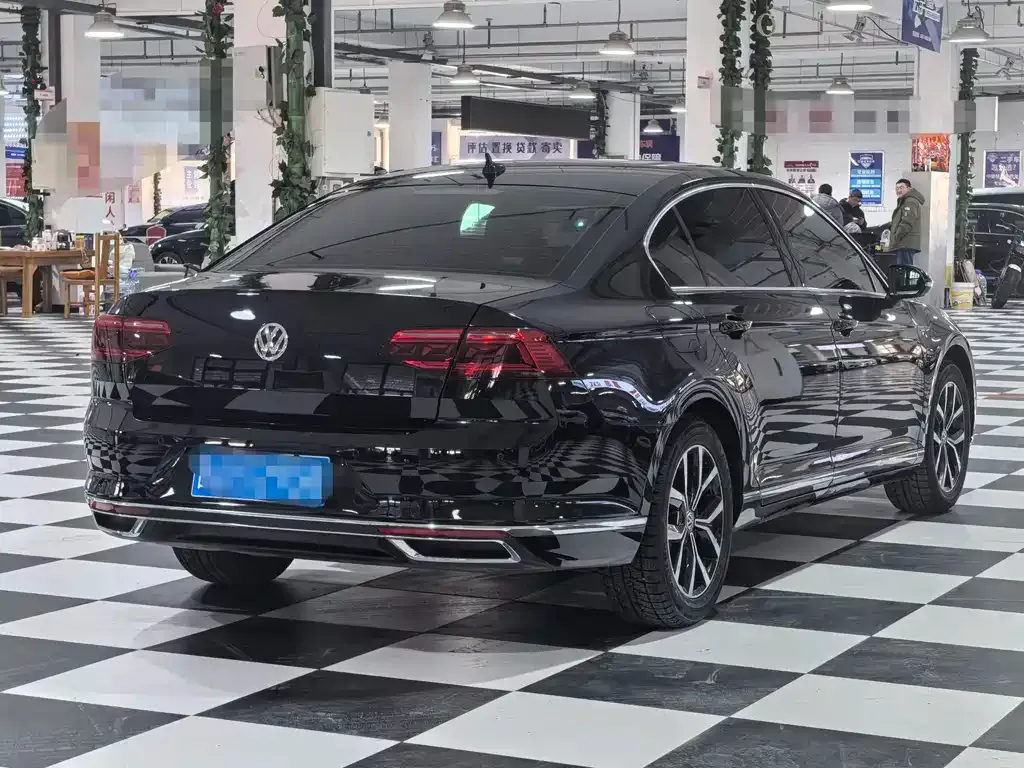 Volkswagen Magotan 2023 из CN, фото 7