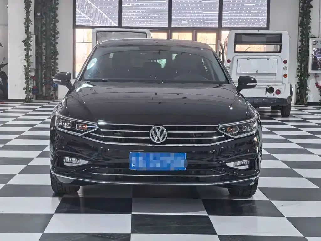 Volkswagen Magotan 2023 из CN, фото 2