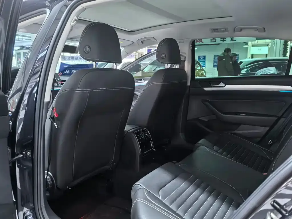 Volkswagen Magotan 2023 из CN, фото 8