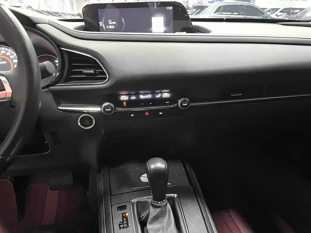 Mazda CX-30 — фото 6