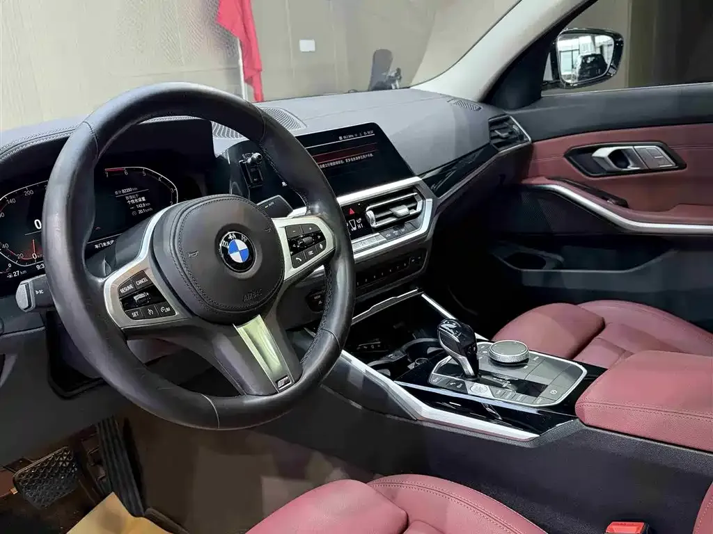 BMW 3 Series 2021 из CN, фото 2