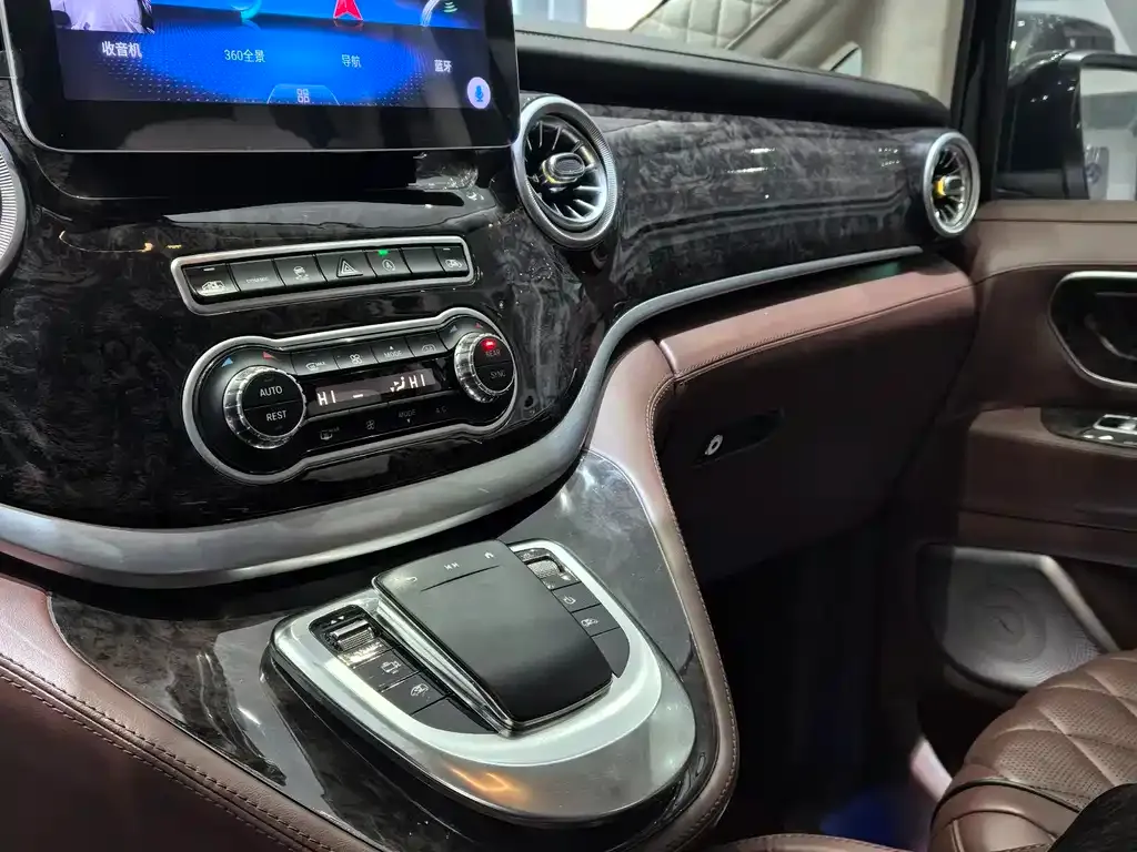 Mercedes-Benz Vito 2021 из CN, фото 9