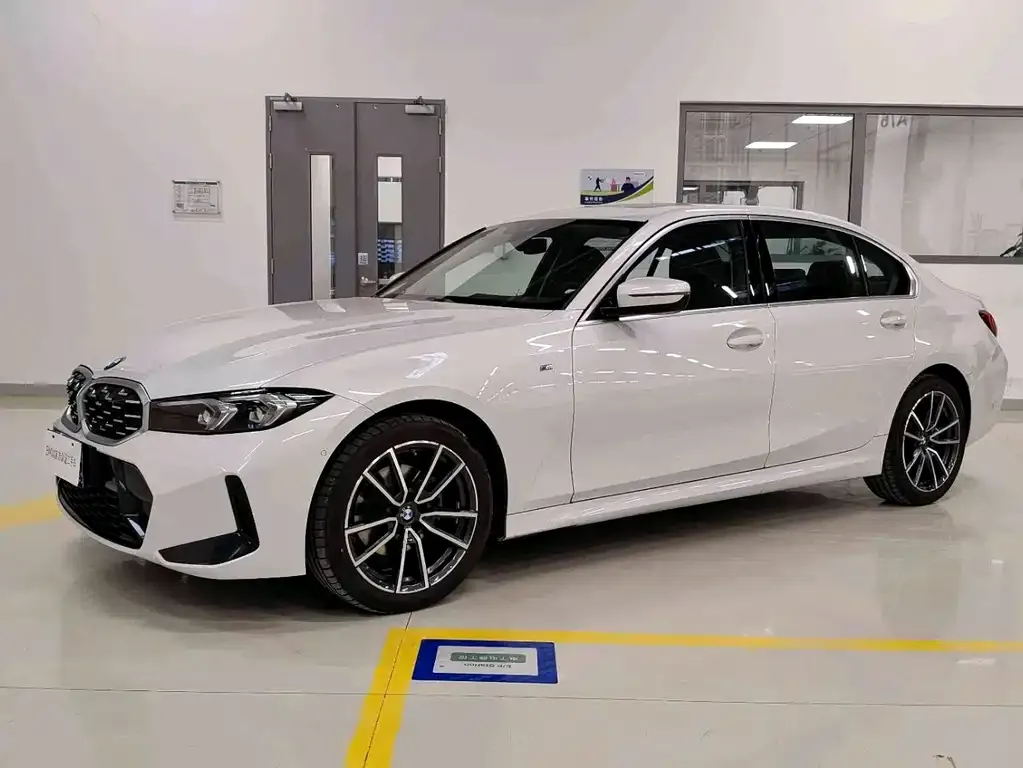 BMW 3 Series 2025 из CN, фото 1