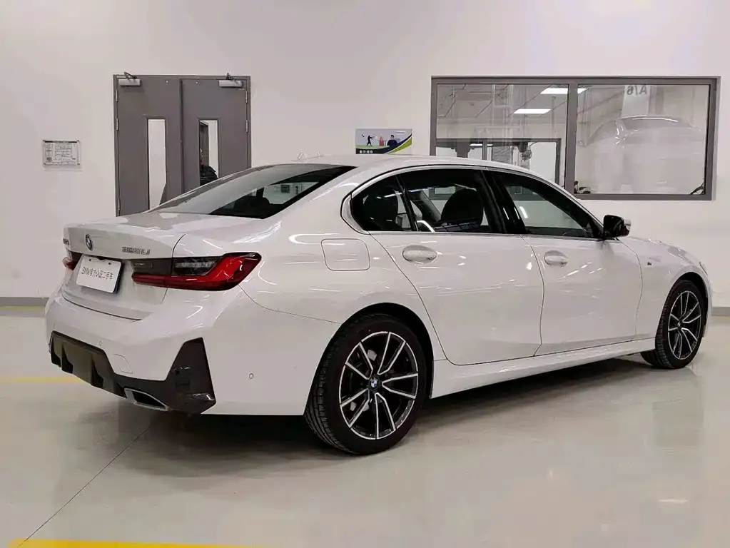 BMW 3 Series 2025 из CN, фото 6