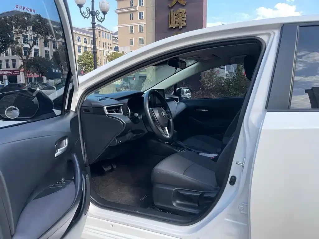 Toyota Corolla 2022 из CN, фото 9