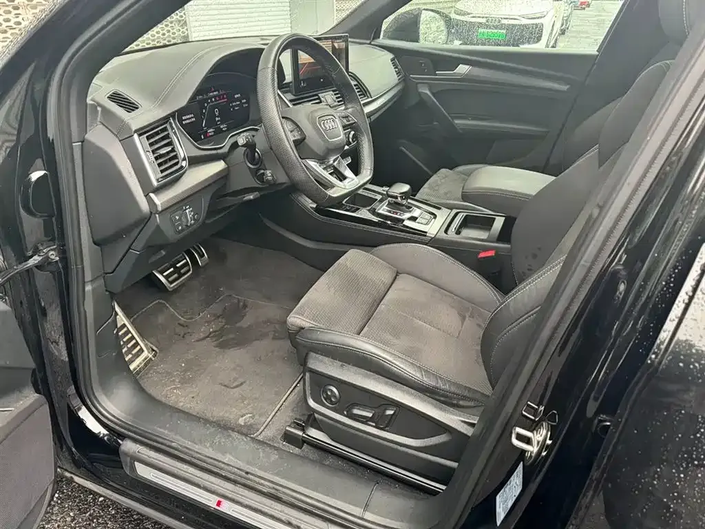Audi Q5L Sportback 2023 из CN, фото 3