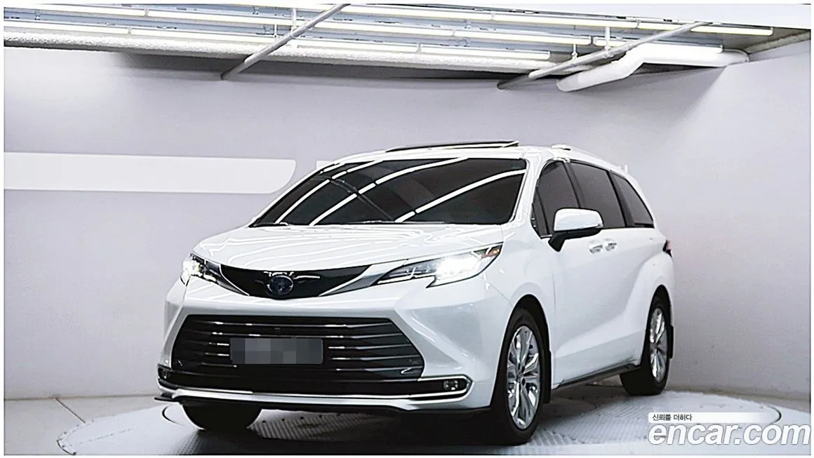 Toyota Sienna 2022 из KR, фото 1