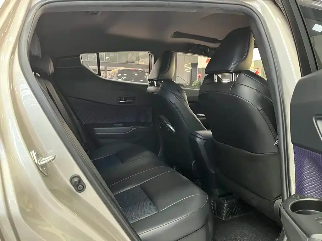Toyota C-HR 2021 из CN, фото 4