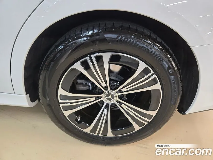 Mercedes-Benz E-Class 2025 из KR, фото 7
