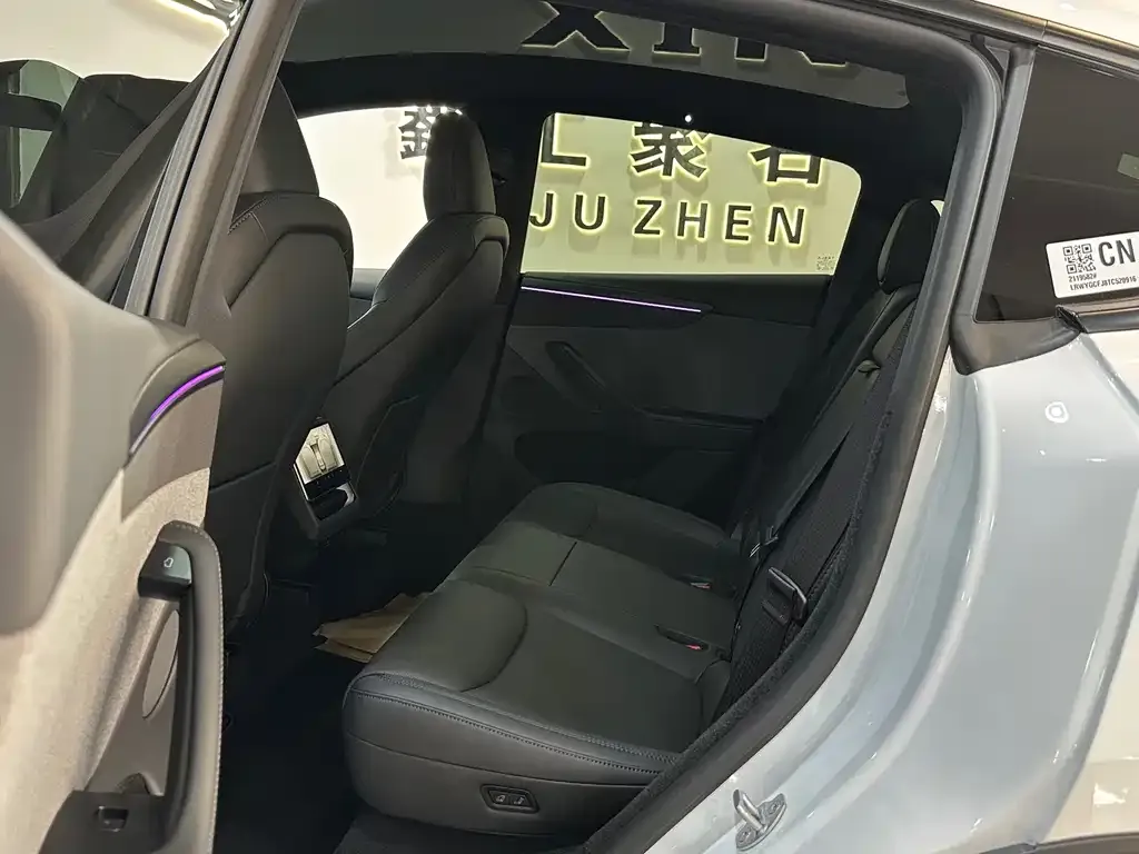 Tesla Model Y 2026 из CN, фото 7