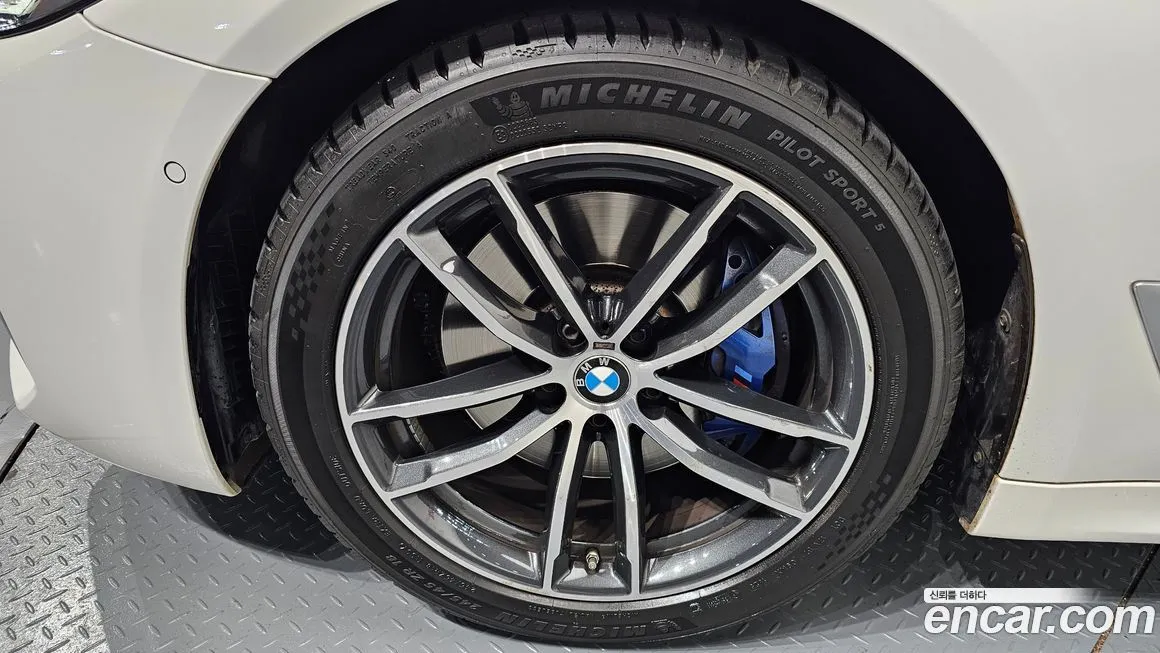 BMW 5-Series 2023 из KR, фото 3