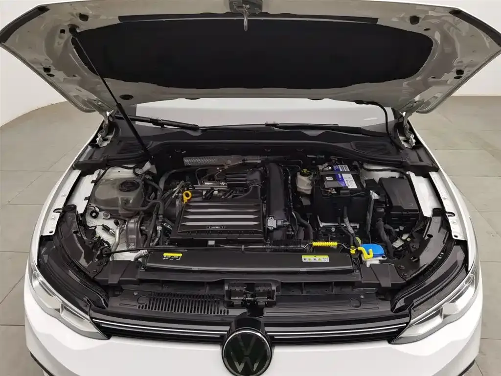 Volkswagen Golf 2022 из CN, фото 10