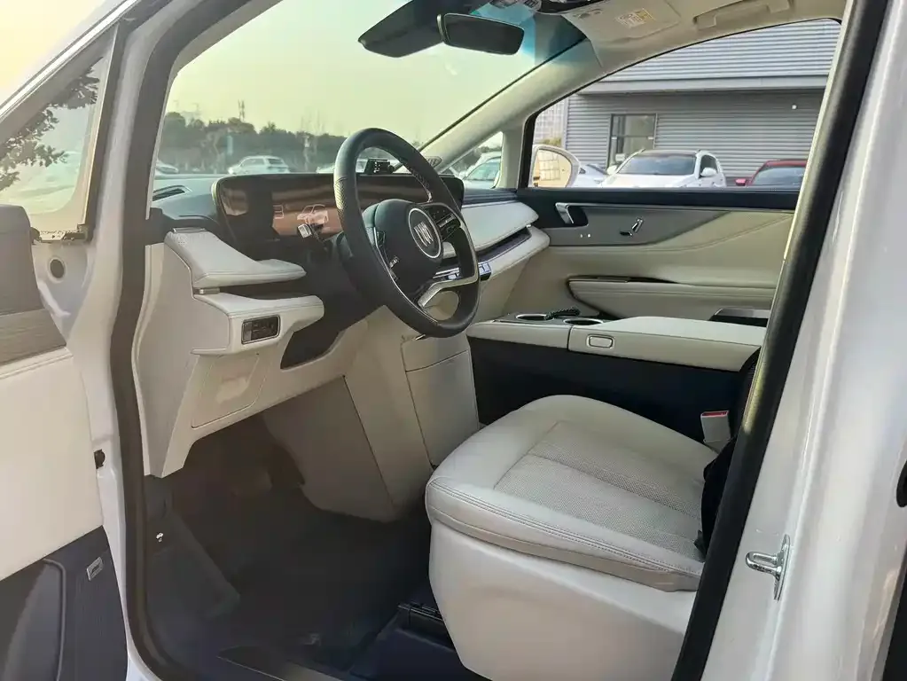 Buick GL8 Hybrid 2024 из CN, фото 2