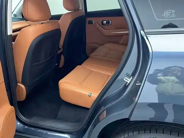 Leapmotor C10 — фото 10