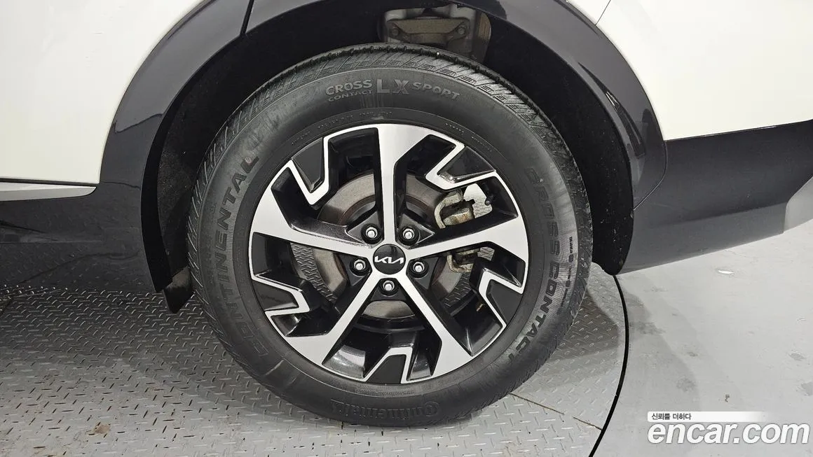 Kia Sportage — фото 9