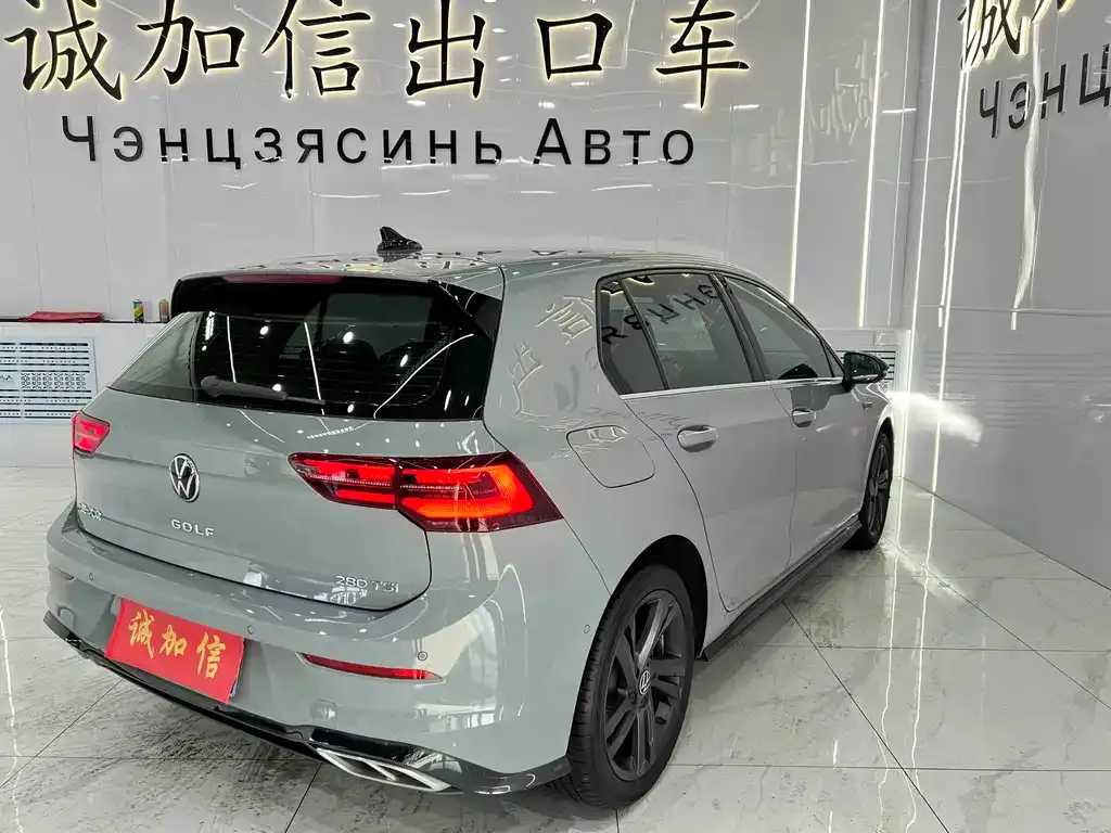Volkswagen Golf 2023 из CN, фото 10