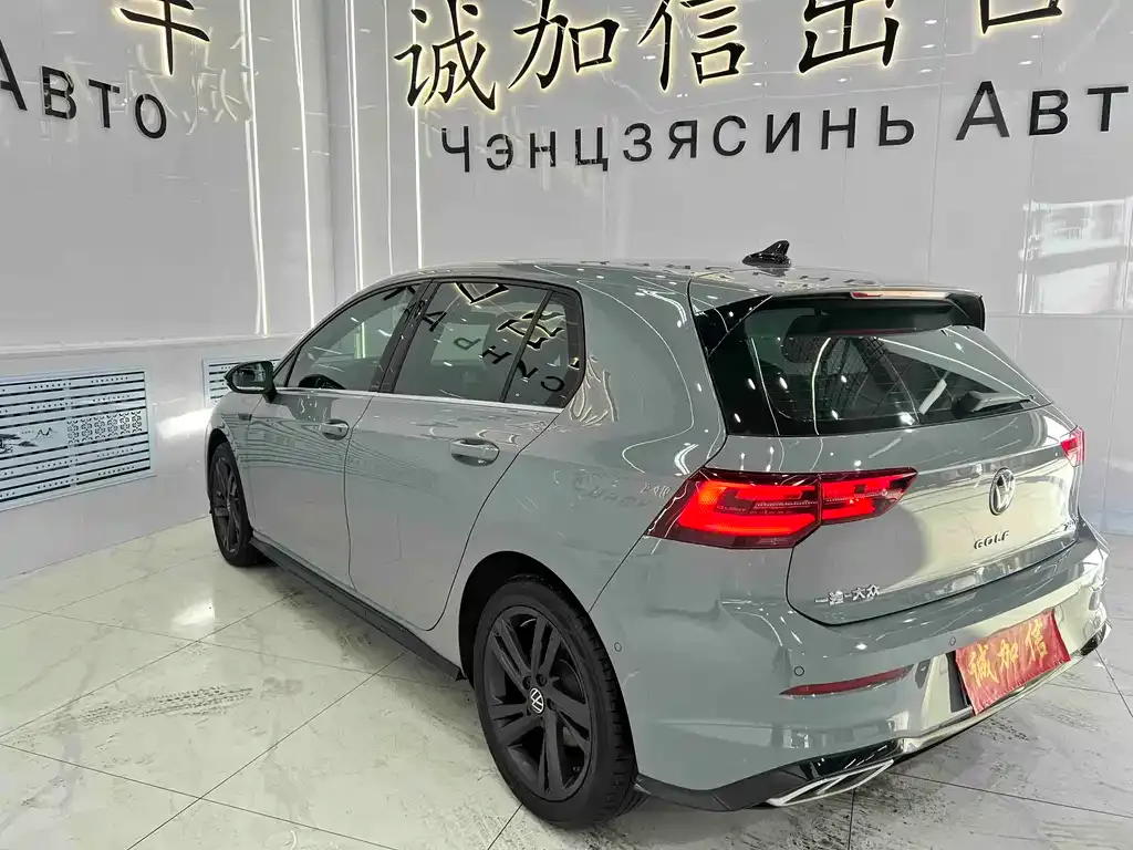 Volkswagen Golf 2023 из CN, фото 8