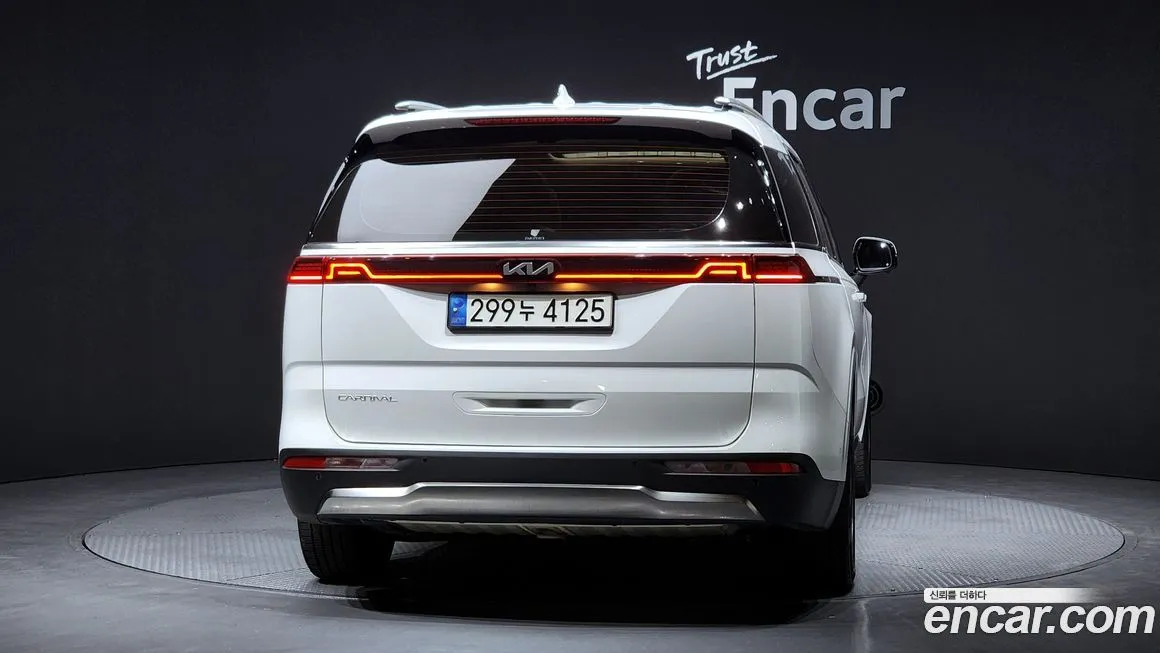Kia Carnival 2023 из KR, фото 2