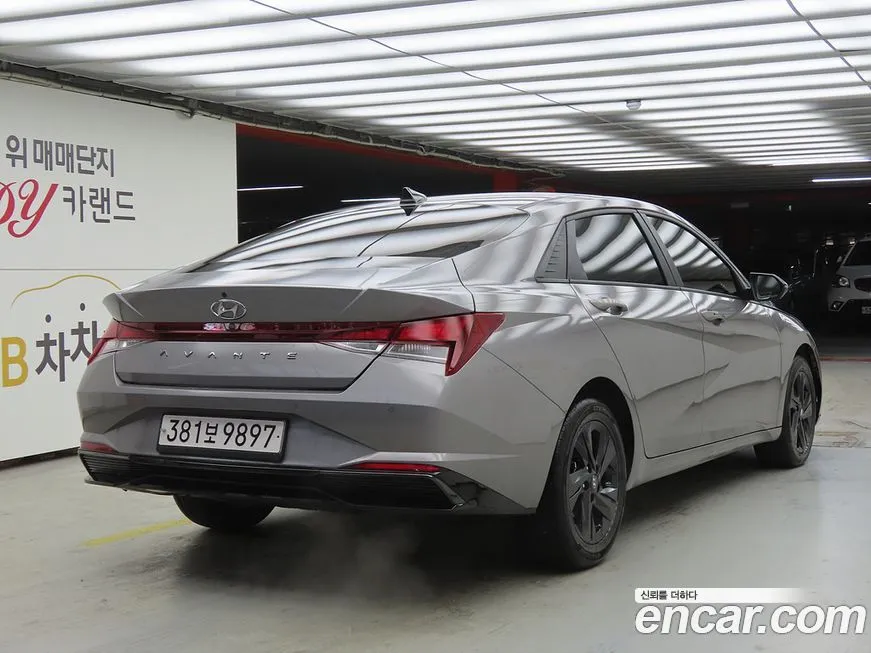 Hyundai AVANTE 2023 из KR, фото 2