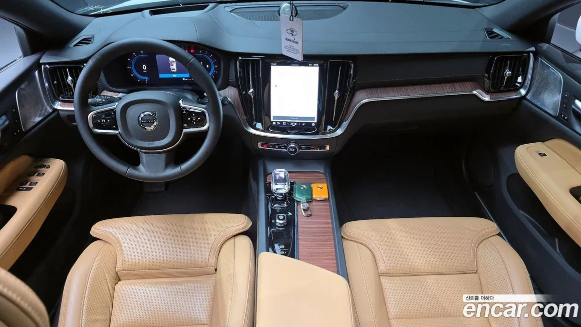 Volvo V60 2023 из KR, фото 4