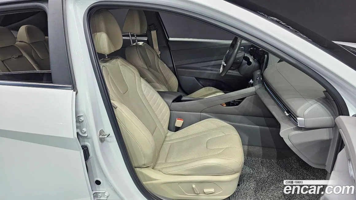 Hyundai AVANTE 2024 из KR, фото 2