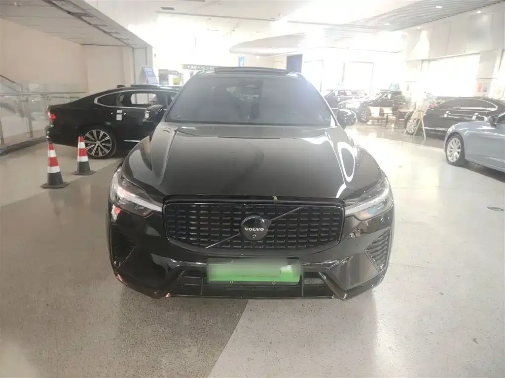 Volvo XC60 PHEV 2024 из CN, фото 4