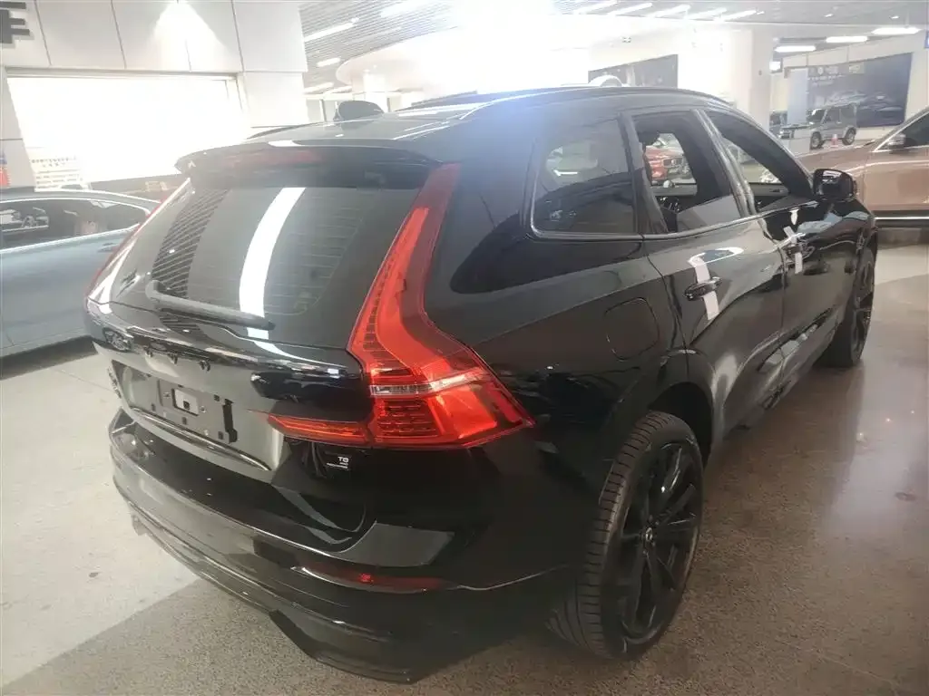 Volvo XC60 PHEV 2024 из CN, фото 7