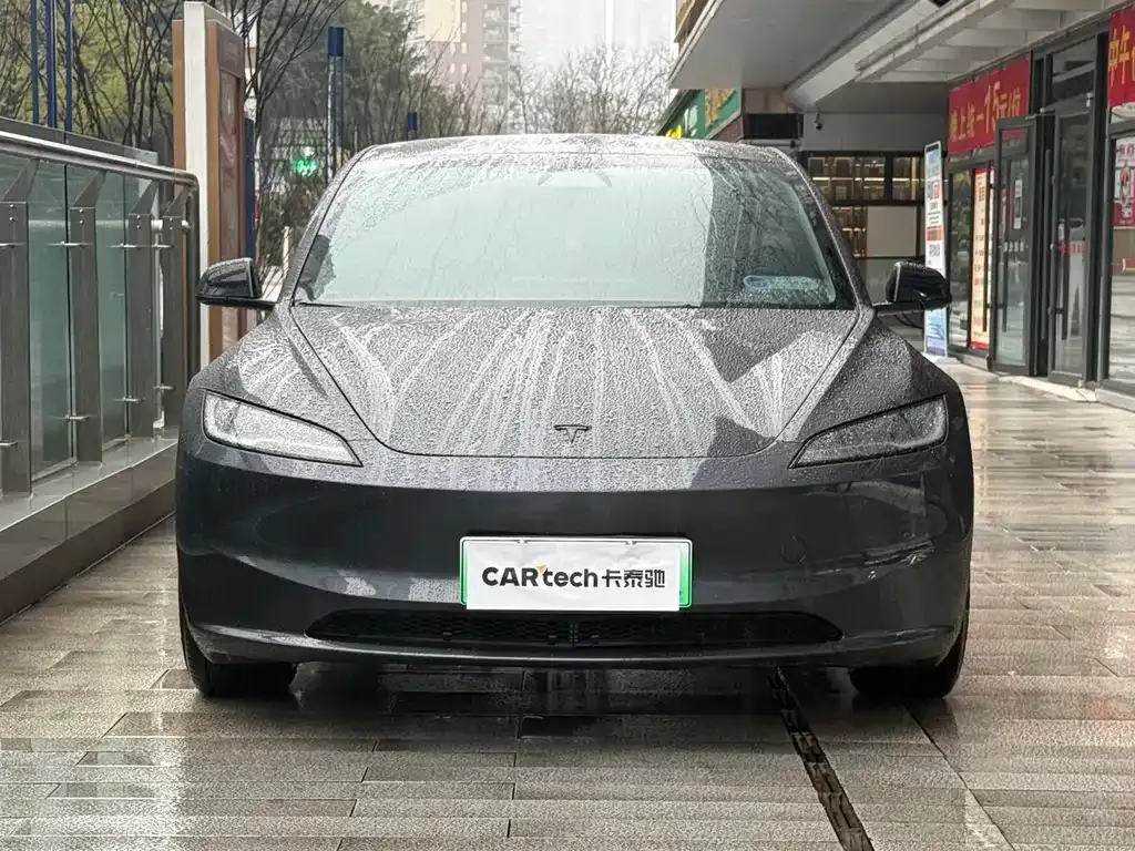Tesla Model 3 2023 из CN, фото 5
