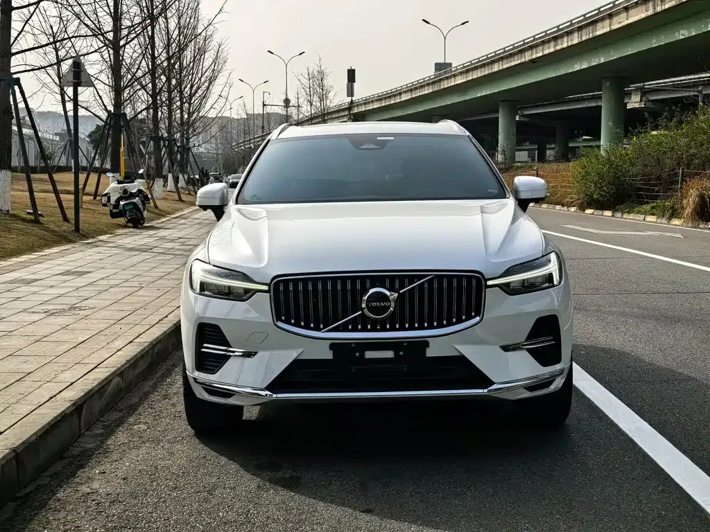 Volvo XC60 2024 из CN, фото 4
