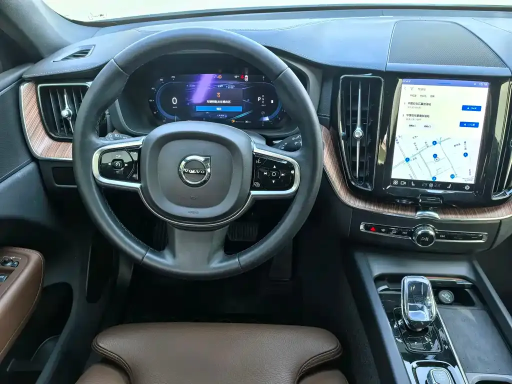 Volvo XC60 2024 из CN, фото 10