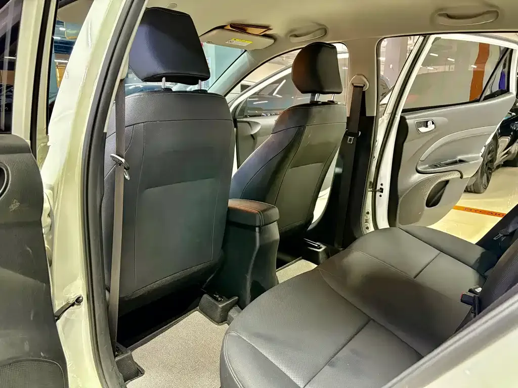 Kia KX1 2023 из CN, фото 3