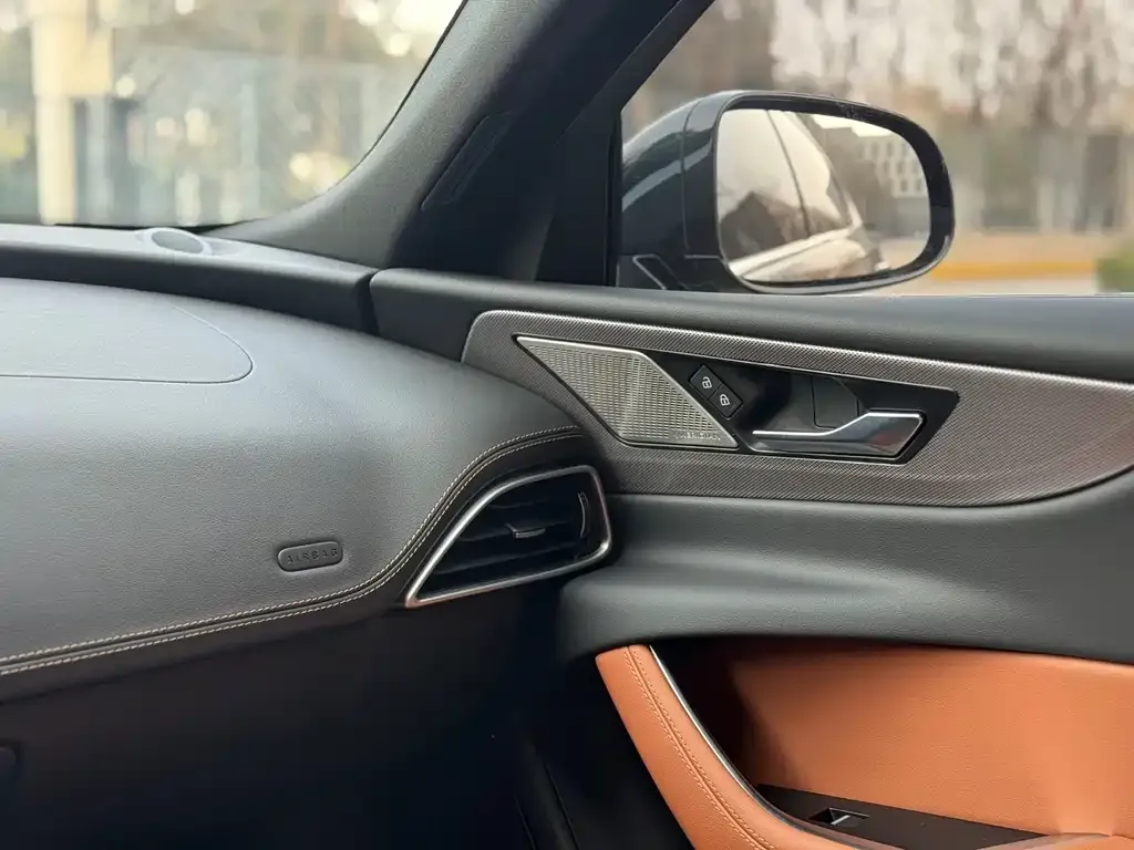 Jaguar XEL 2024 из CN, фото 6